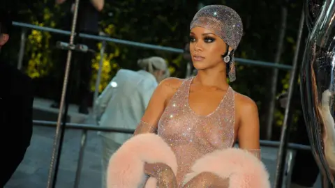 Getty Images Rihanna attends the CFDA Awards at Alice Tully Hall, Lincoln Center on June 2, 2014 in New York City.