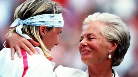 Getty Images The Duchess of Kent comforting a sobbing Jana Novotná at Wimbledon in 1993